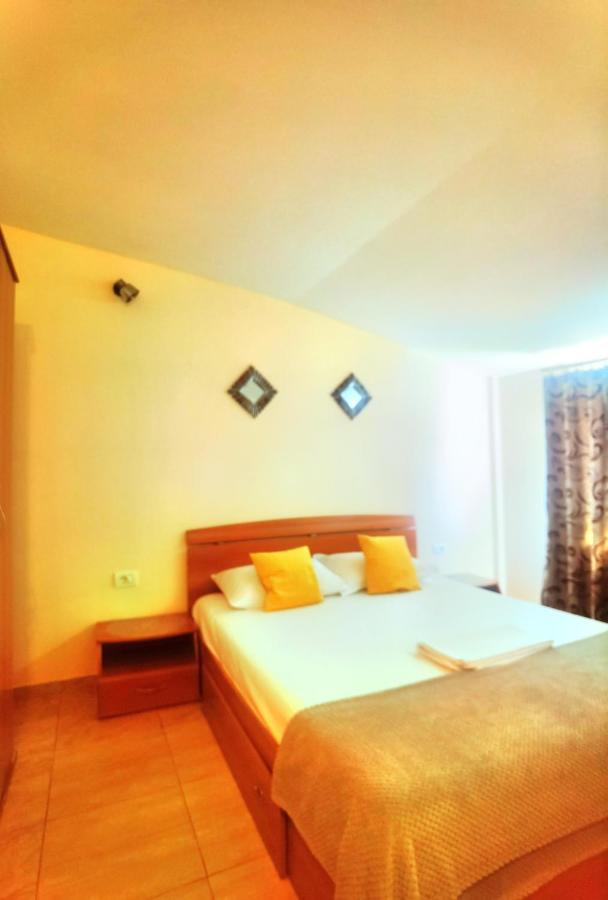 Casa Laura Hotel Mangalia Cameră foto